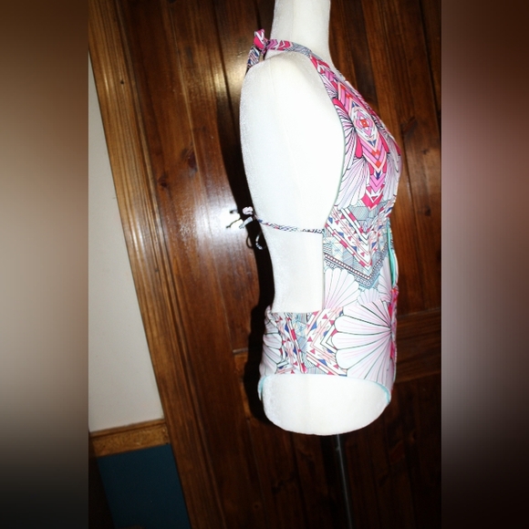 Sexy reversible deep Plunge one piece swimsuit - Picture 3 of 11